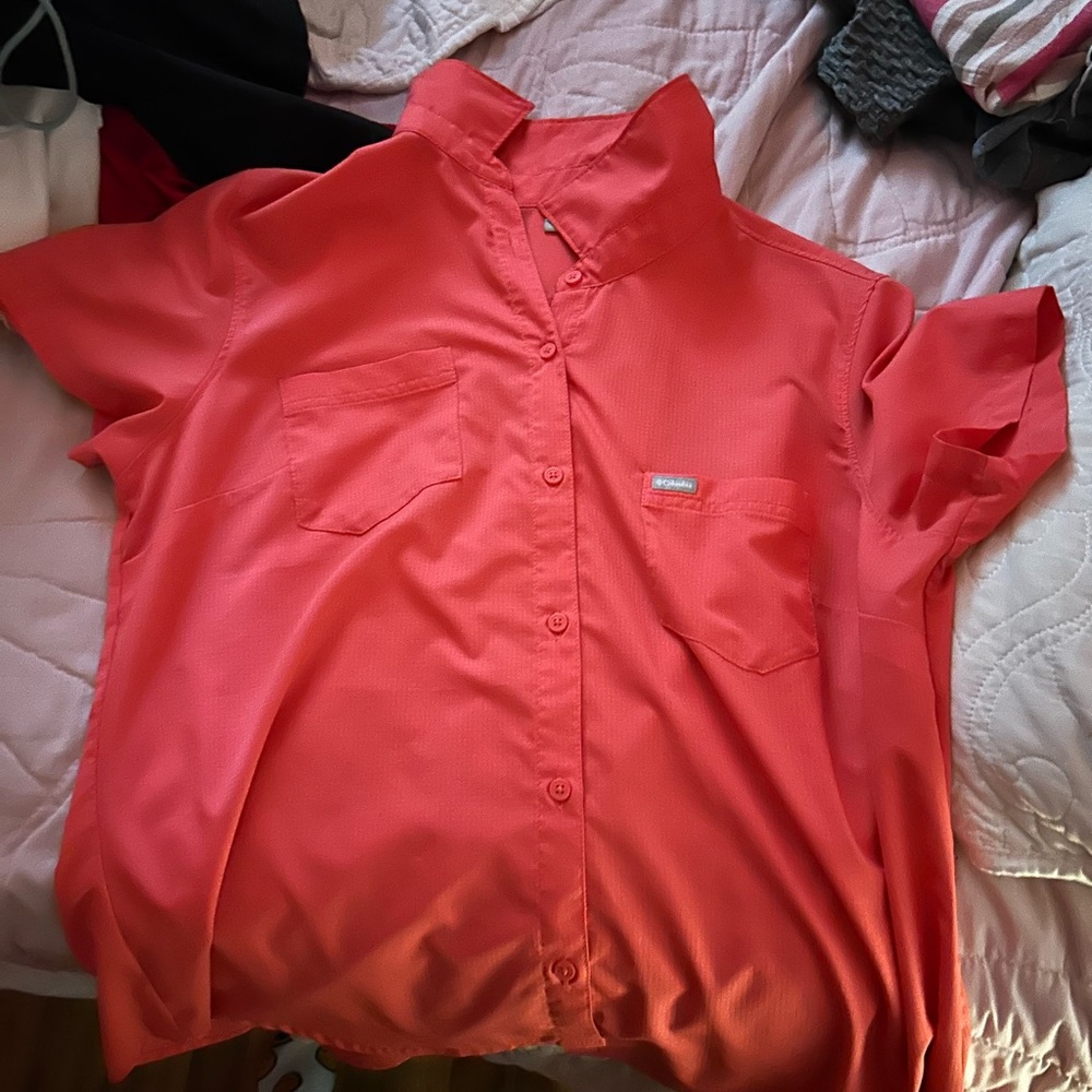 Salmon/ coral columbia button down fishing shirt